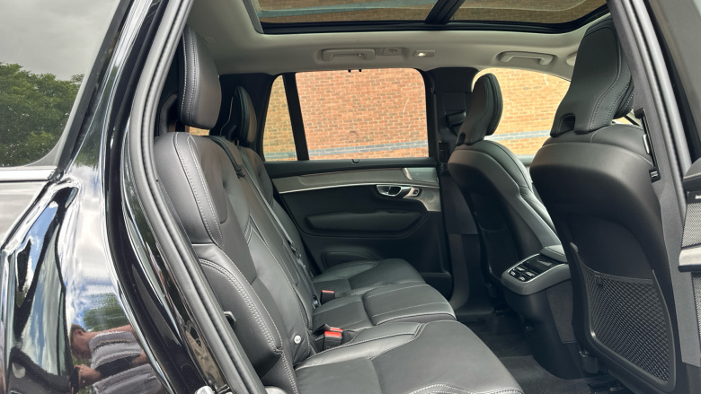 Volvo XC90 2.0 B5P Ultra Dark 5dr AWD Geartronic Petrol Estate